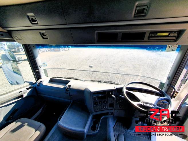 2016 SCANIA G460 WITH CATTLEBODY