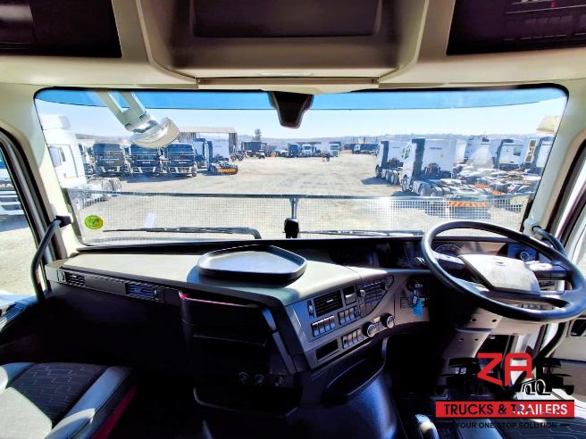 2021 VOLVO FH440 LOW ROOF