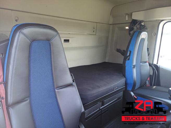 2021 VOLVO FH440 LOW ROOF VERSION 5
