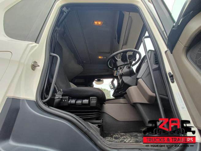 2021 SCANIA G460 XT