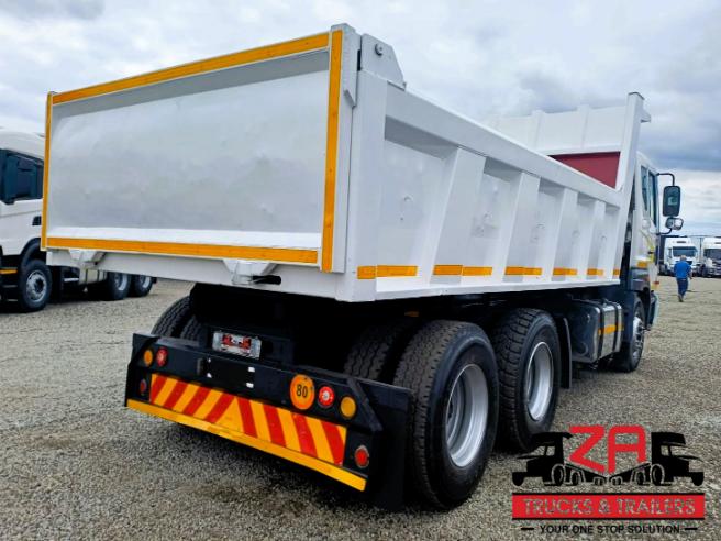 2015 TATA NOVUS 7548 V3TXF 10 CUBE TIPPER