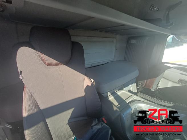 2022 UD QUON GW 26.460 HIGH ROOF