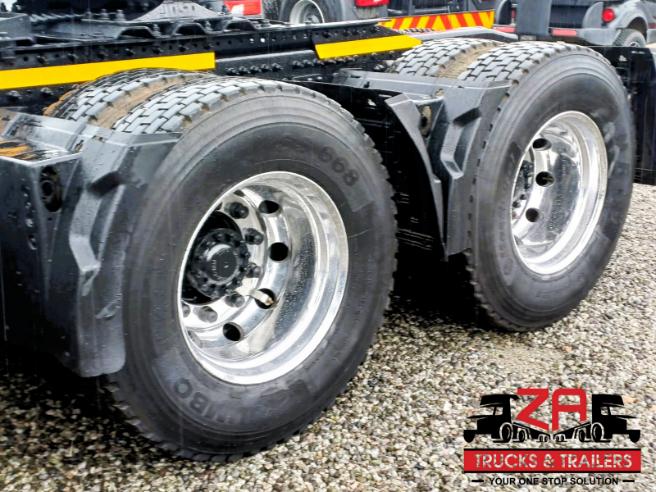 2022 UD QUON GW26.460 HIGH ROOF