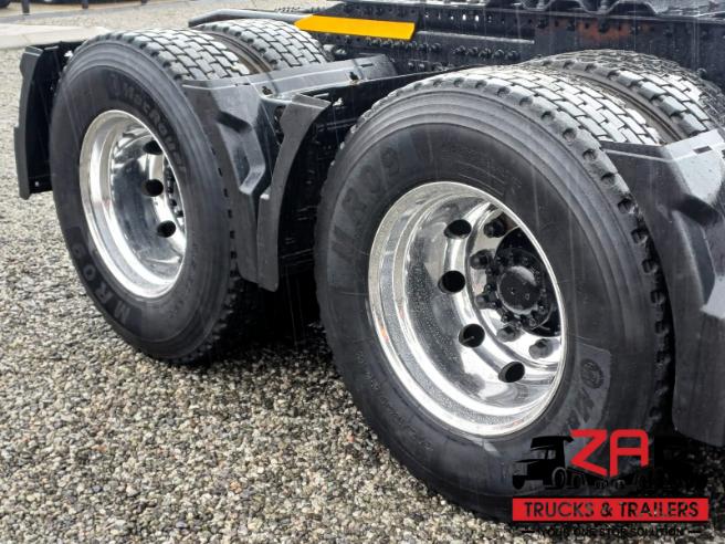 2022 UD QUON GW26.460 HIGH ROOF