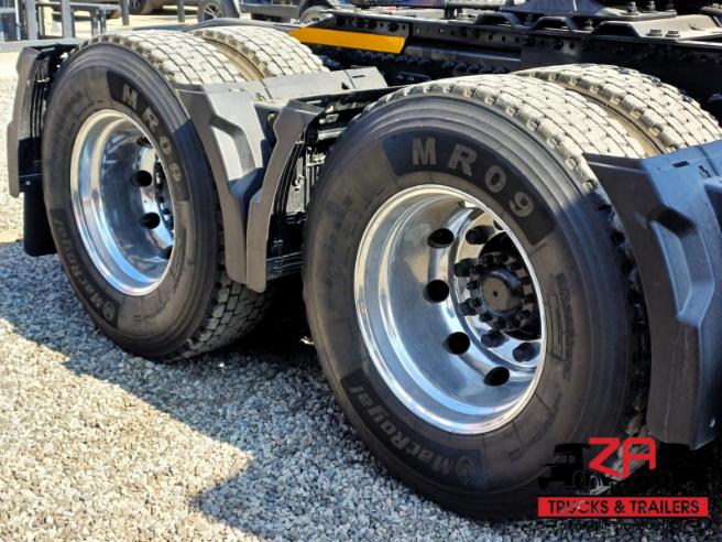 2022 UD QUON GW26.460 HIGH ROOF