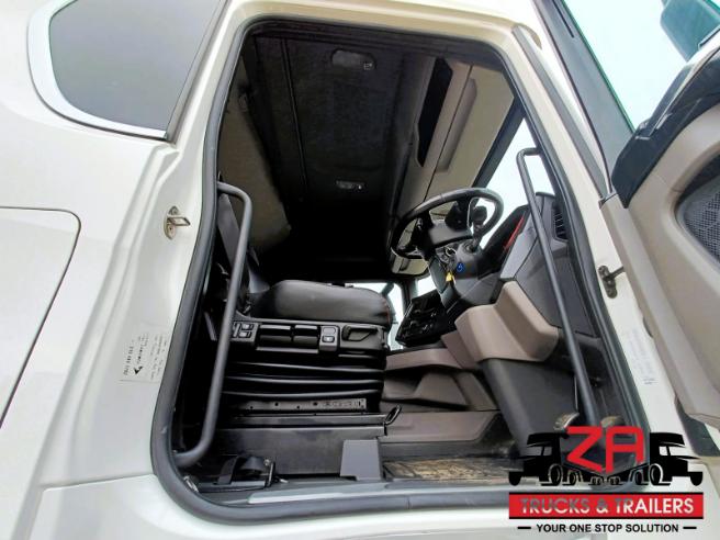 2022 SCANIA R560