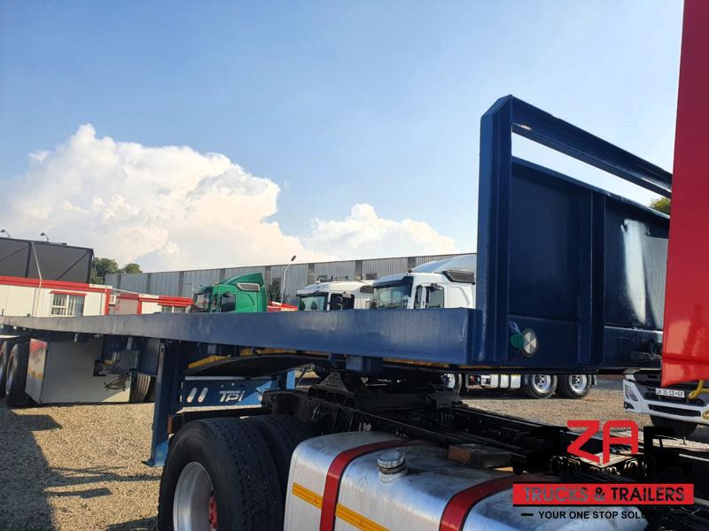 2013 TOHF TRAILERS 15 meter TRI-AXLE FLAT DECK