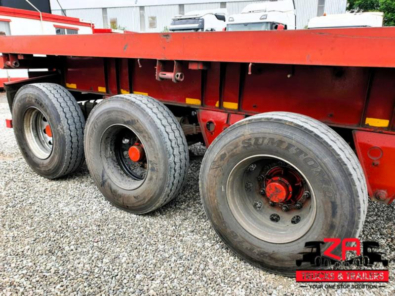 2011 13.5m ROADHOG TRI-AXLE FLAT DECK TRAILER