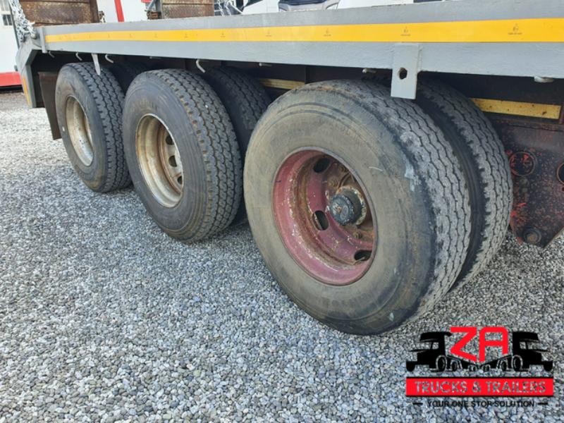 1989 HENRED FREUHAUF TRI-AXLE STEP DECK LOWBED TRAILER