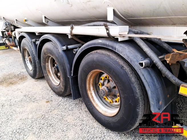 2003 TANK CLINIC FUEL TANKER