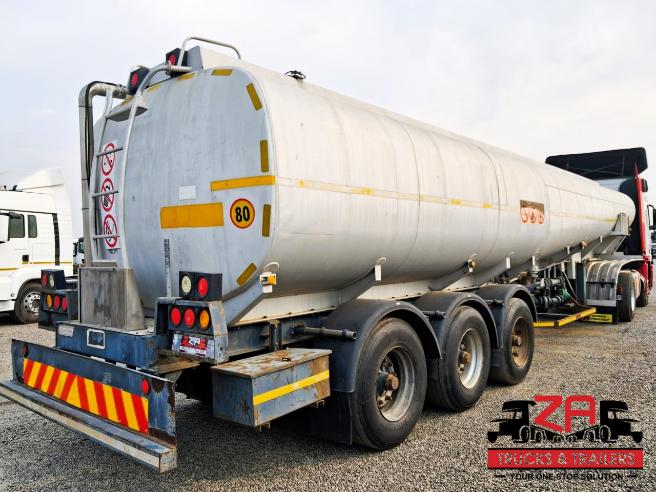 2003 TANK CLINIC FUEL TANKER