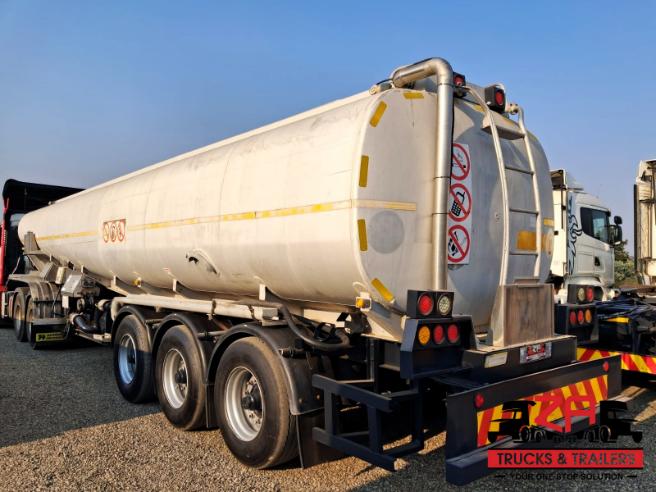 2003 TANK CLINIC FUEL TANKER