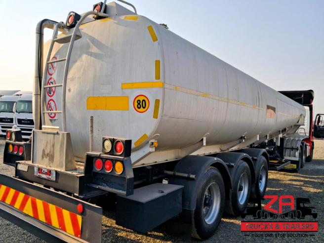 2003 TANK CLINIC FUEL TANKER