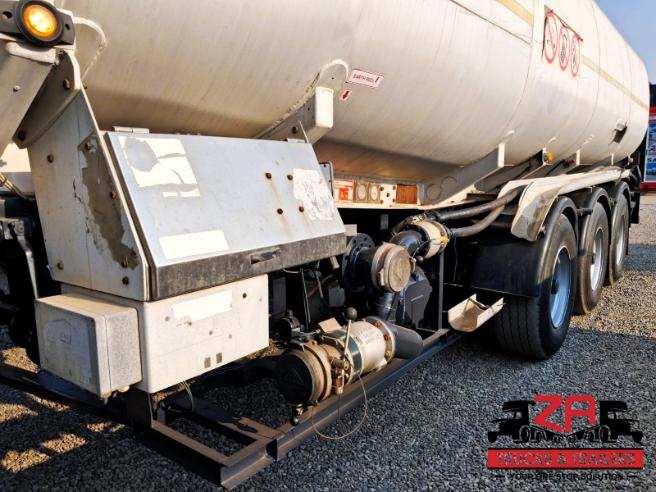 2003 TANK CLINIC FUEL TANKER
