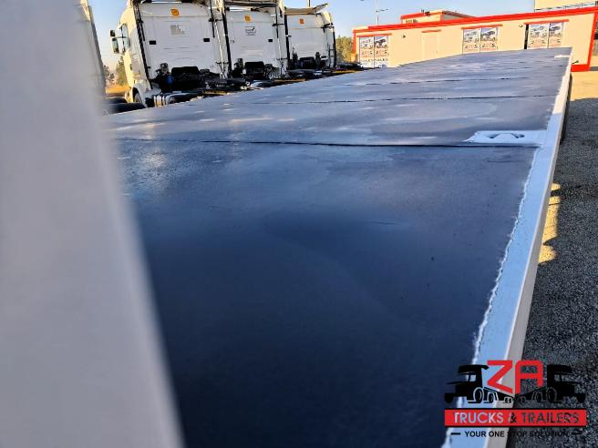 2014 HENRED FRUEHAUF TRI-AXLE FLAT DECK