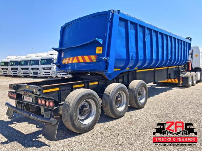 2013 HENRED FREUHAUF 30 CUBE TRI-AXLE SLIDER SLOPER