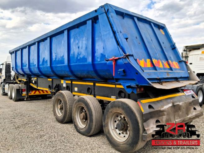 2012 AFRIT 30 CUBE TRI-AXLE SLOPER