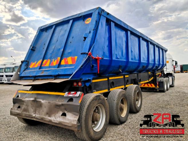 2012 AFRIT 30 CUBE TRI-AXLE SLOPER