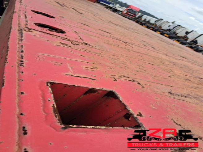 2022 13.2M PARAMOUNT TRI AXLE FLAT DECK TRAILER