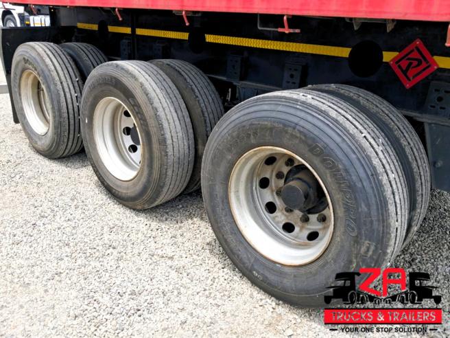 2022 13.2M PARAMOUNT TRI AXLE FLAT DECK TRAILER