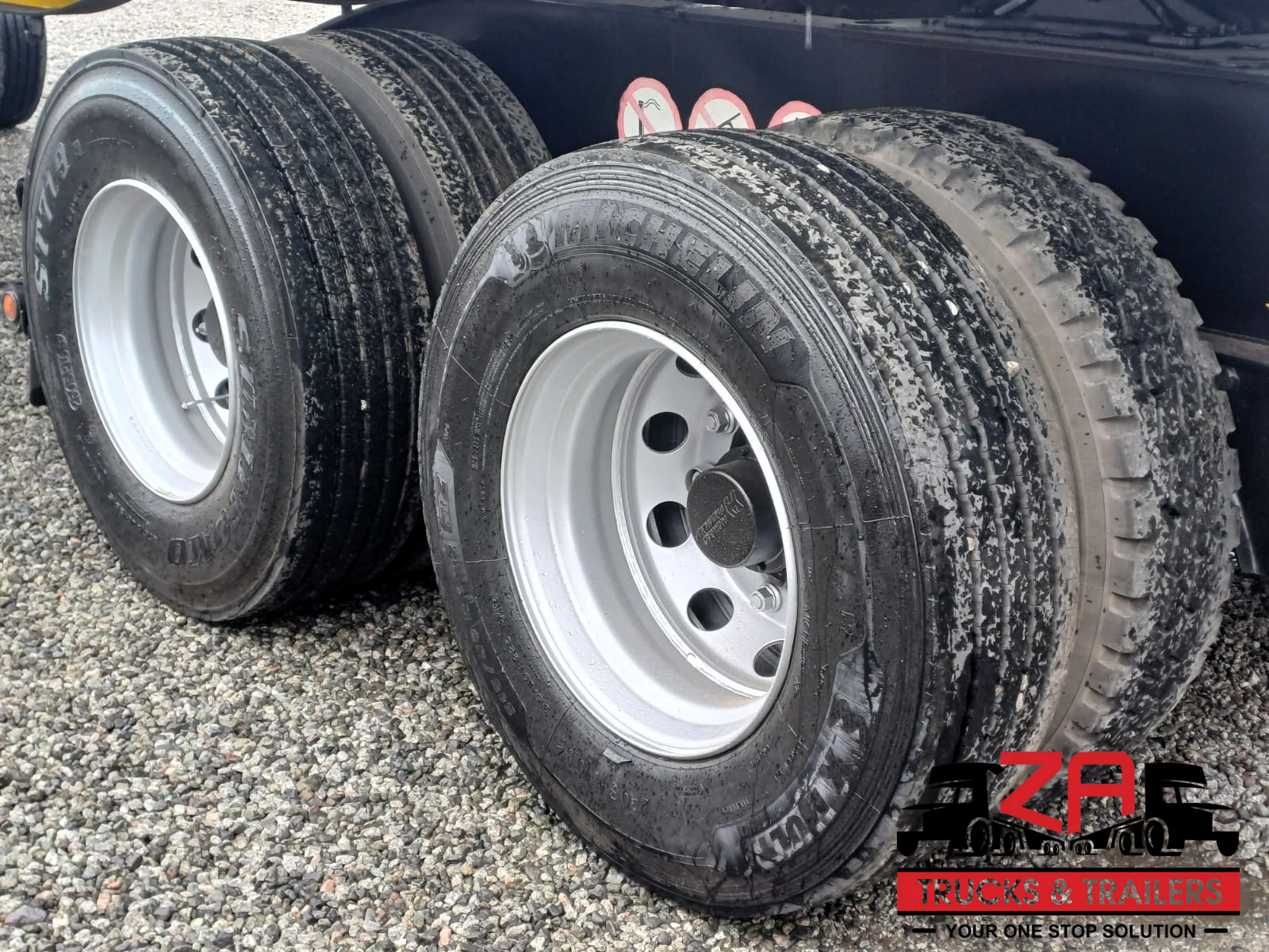 2018 HENRED FRUEHAUF SUPERLINK FLAT DECK TRAILER