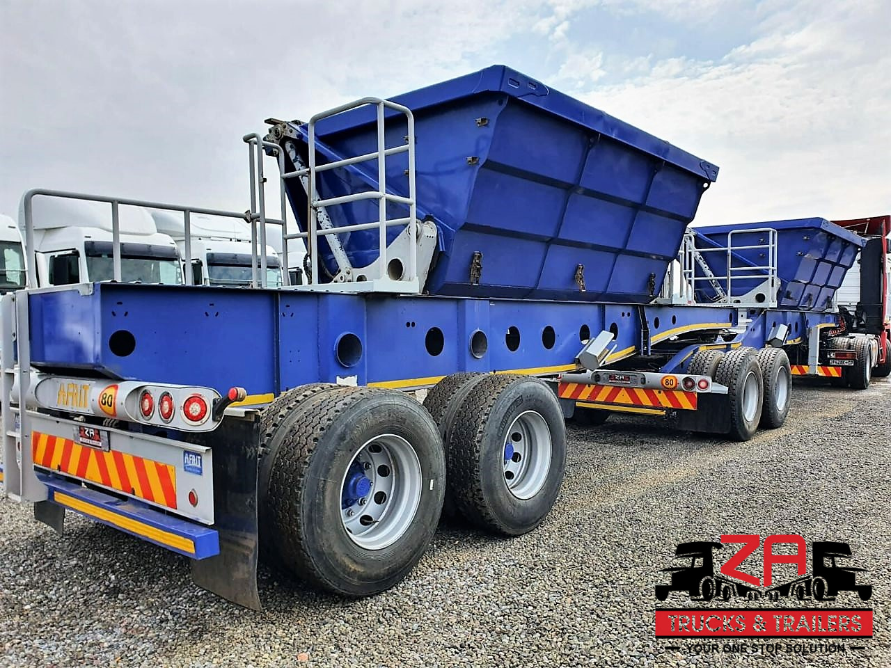 2019 AFRIT 18 CUBE SIDE TIPPER