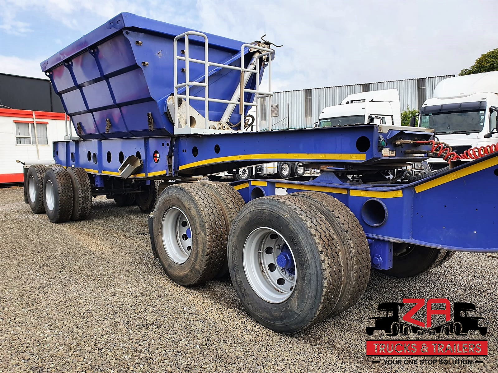 2019 AFRIT 18 CUBE SIDE TIPPER