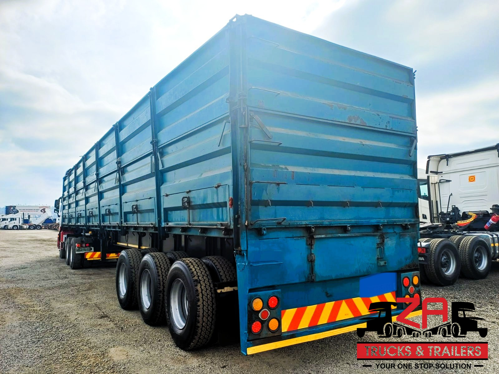 2005 MORDAN TRAILERS TRI-AXLE TRAILER #53205