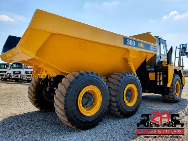 2011 KOMATSU HM300-2 ARTICULATED DUMP TRUCK