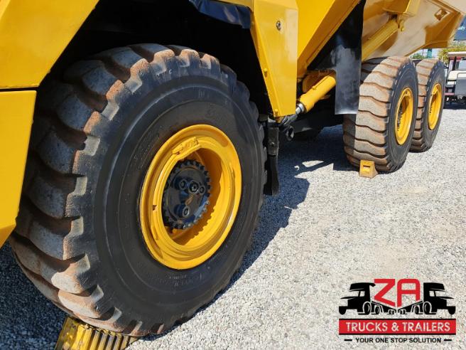 2011 KOMATSU HM300-2 ARTICULATED DUMP TRUCK