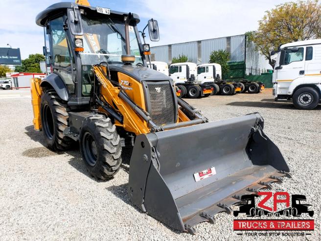 2021 CASE 770EX MAGNUM 4X4 BACKHOE LOADER