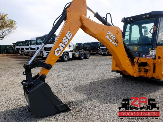 2021 CASE 770EX MAGNUM 4X4 BACKHOE LOADER