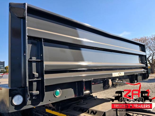 2021 HENRED FRUEHAUF TRI-AXLE FLAT DECK TRAILER